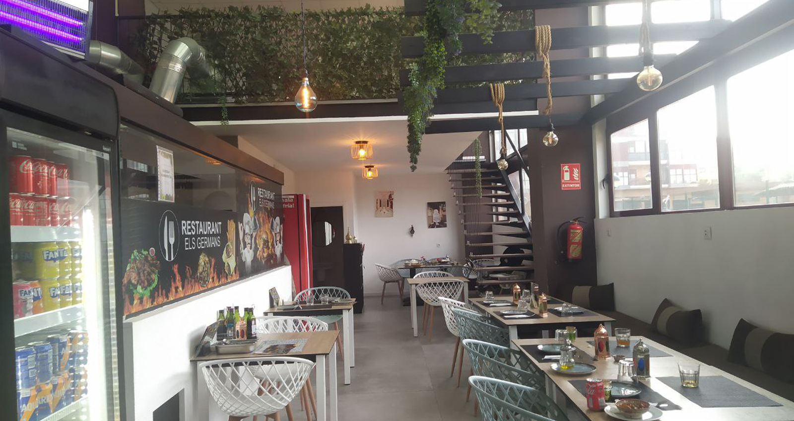 Interior del restaurante Els Germans